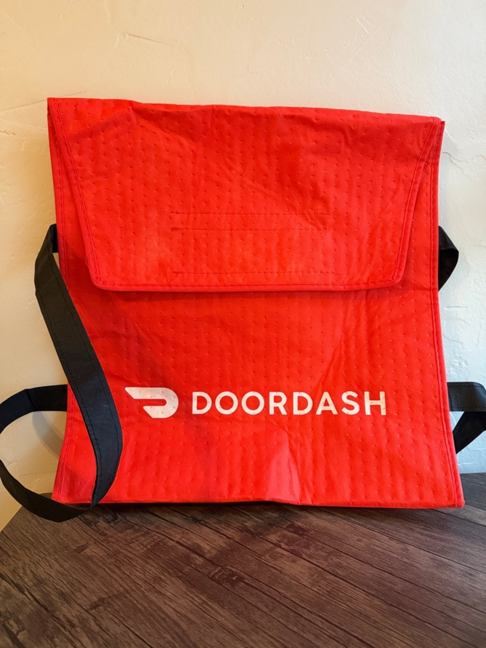 DoorDash Insulated Pizza Delivery Bag in Red